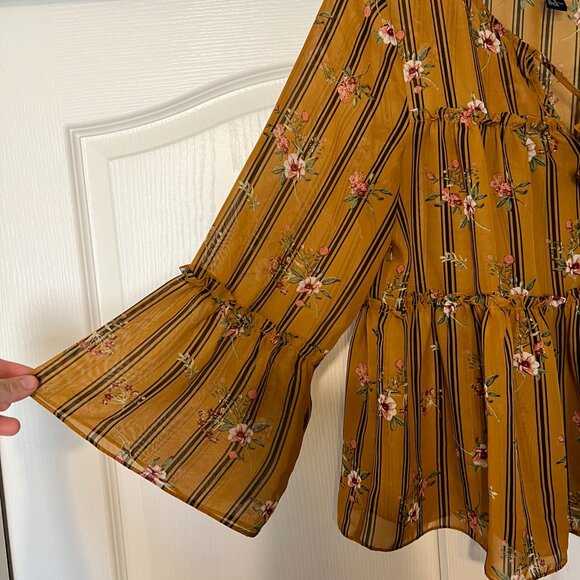 Forever 21 Contemporary - Boho Style Blouse With Balloon Sleeves - Womens Medium - Picture 3 of 6